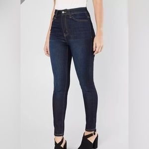 Signature Kurvy Ultra High Skinny Jean - size 28/inseam 31.5